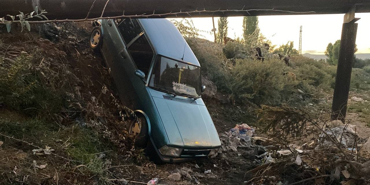 Çocukların Otomobil Gezintisi Kanalda Bitti