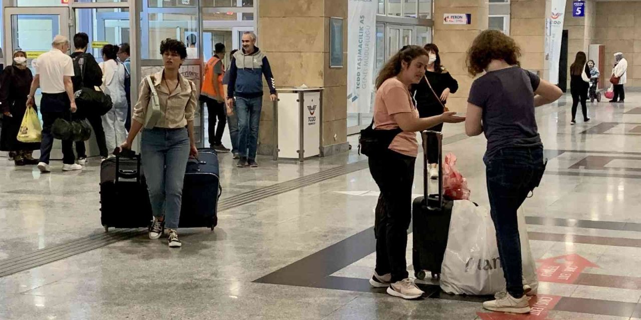 Eskişehir’e Öğrenci Göçü Başladı