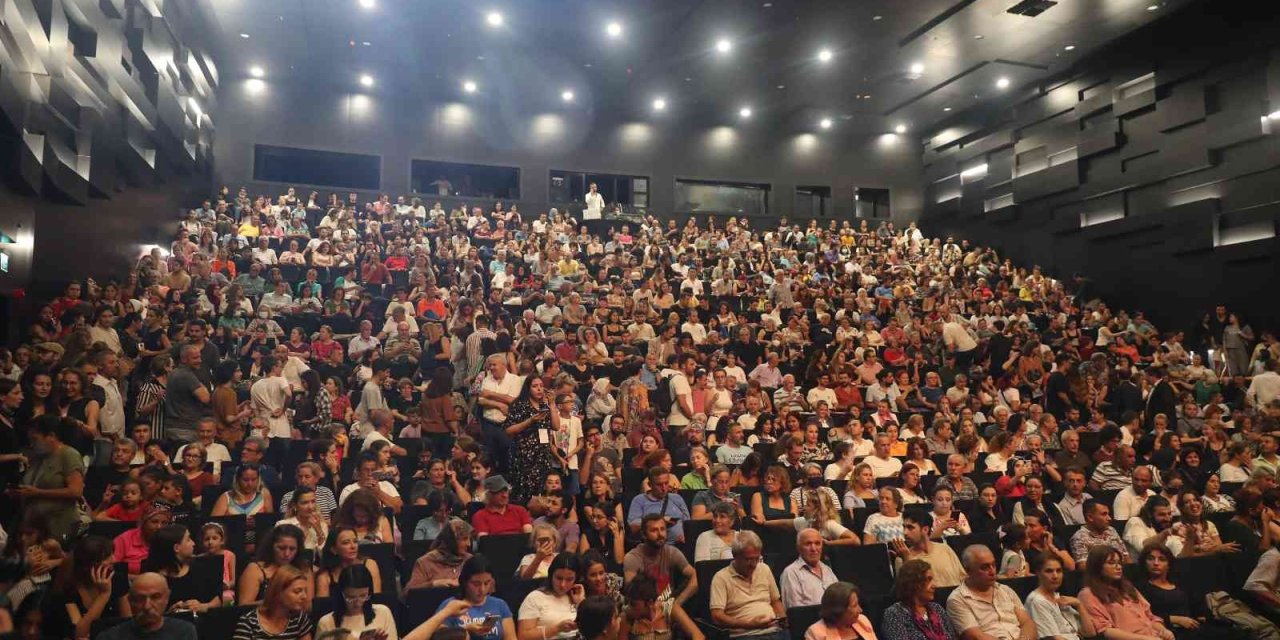 Antalya Şehir Tiyatroları’nın Doğu Garajı Sahnesi Açıldı