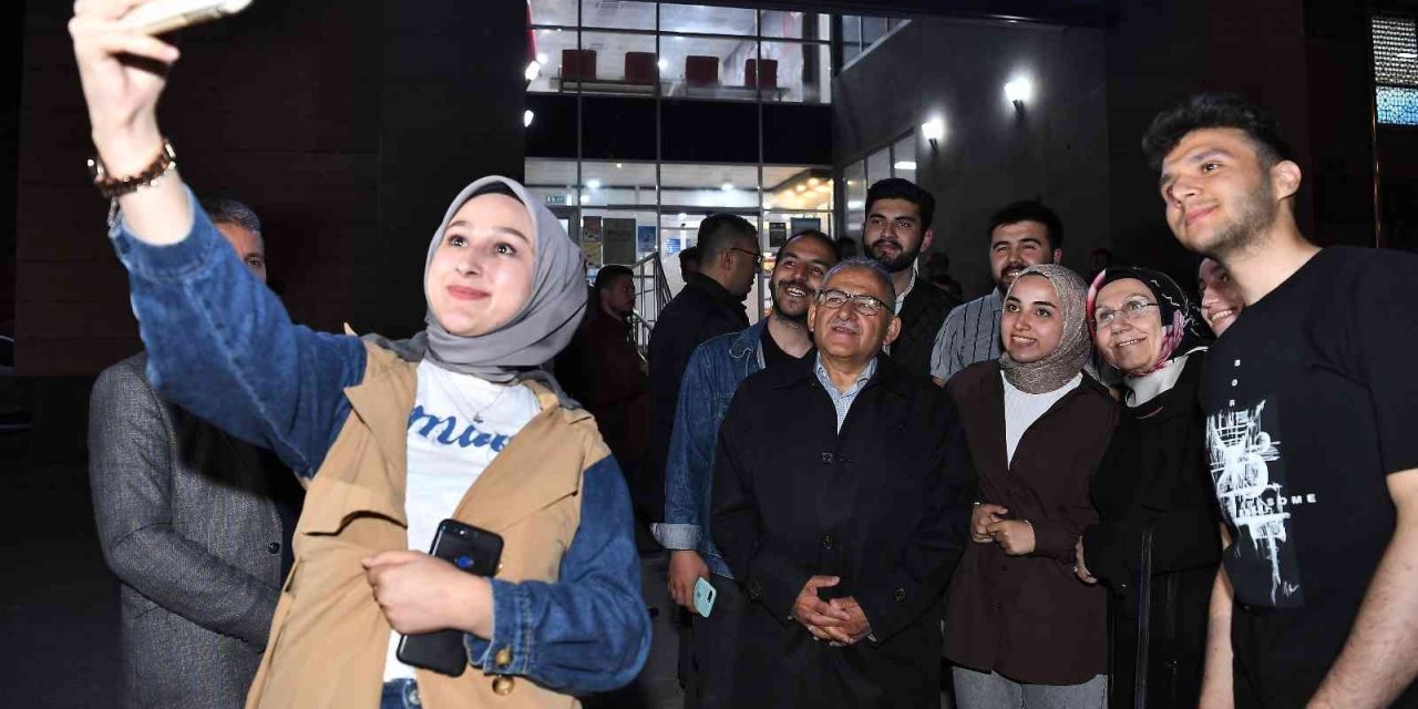 Büyükşehirin 40 Milyon Tl’lik Eğitim Desteği İçin Başvuru Şartları Belli Oldu