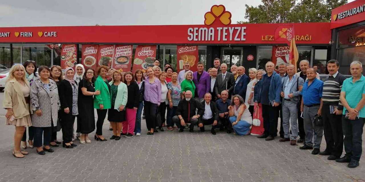 Eskişehir 19 Mayıs Ortaokulu Mezunları 50 Yıl Sonra Buluştu