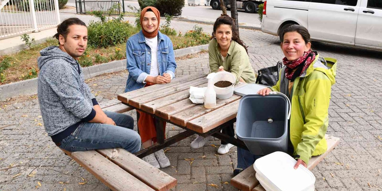 Kompost Yapım Atölyesi Düzenlendi