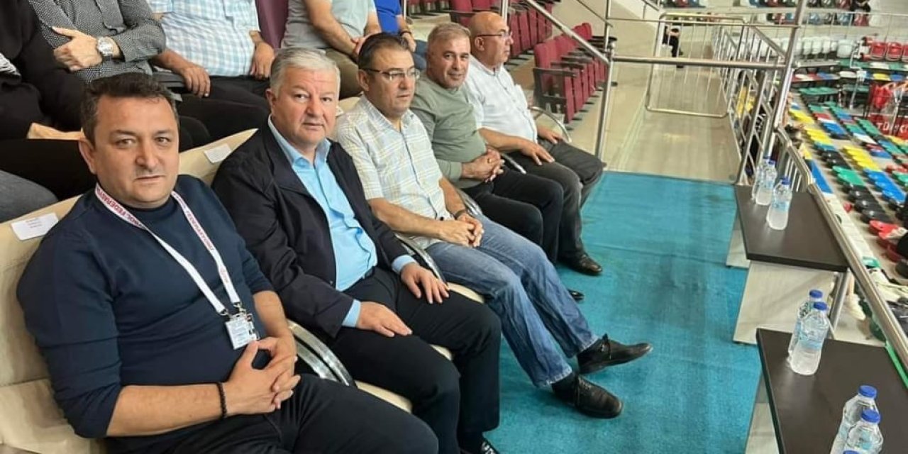 Eski Develi Kaymakamı Duru, Develi Belediye Voleybol Takımını Yalnız Bırakmadı