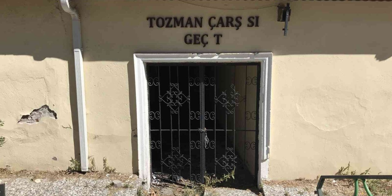 Tozman Çarşısı Bakımsız Kaldı