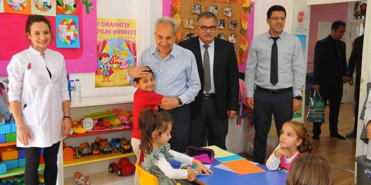 Başkan Akkaya Dünya Çocuklar Günü’nde Çocuklarla Buluştu