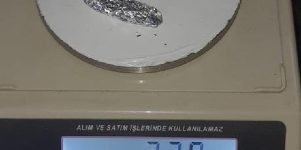 Şüphe Üzerine Durdurulan Şahıstan Uyuşturucu Madde Çıktı