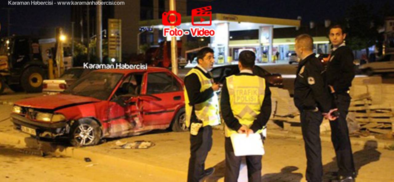 Yoldan Çıkan Otomobil Mermer Yığınına Çarptı