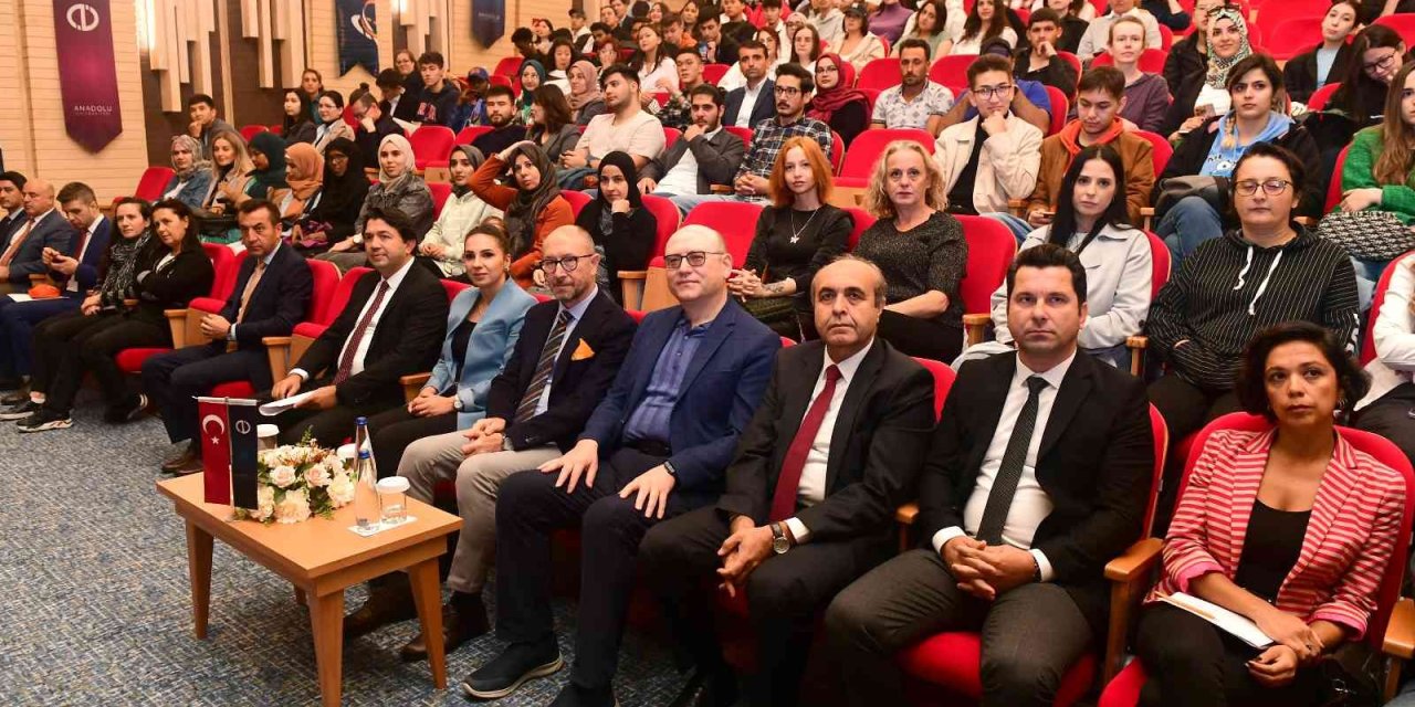 Uluslararası Öğrenciler Oryantasyon Toplantısında Buluştu