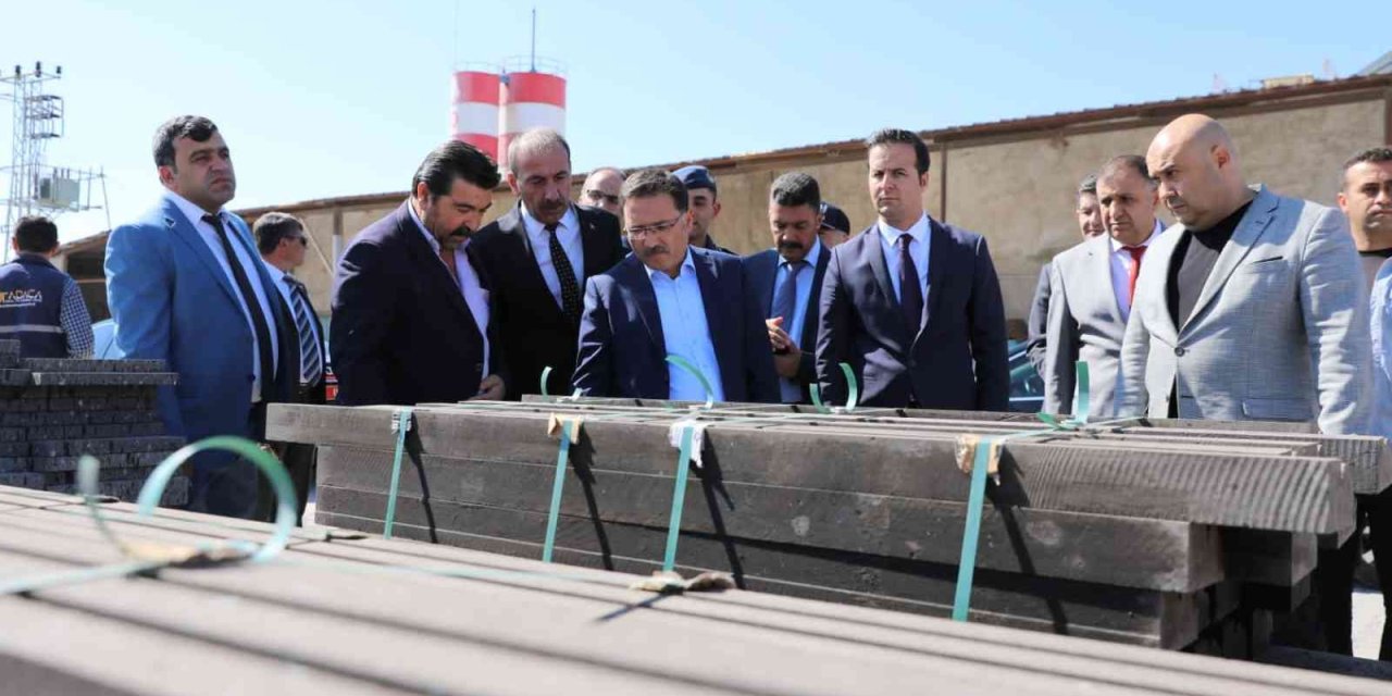 Vali Çiçek Tomarza İlçesini Ziyaret Etti