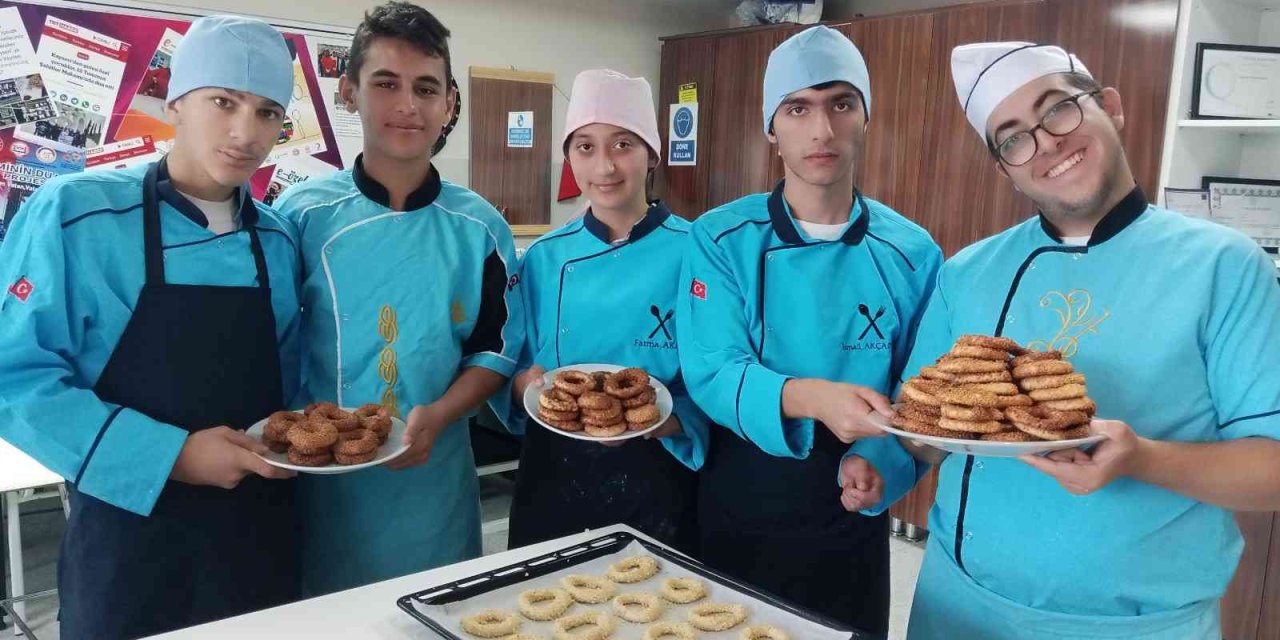 Kandil Simidi Özel Öğrencilerden