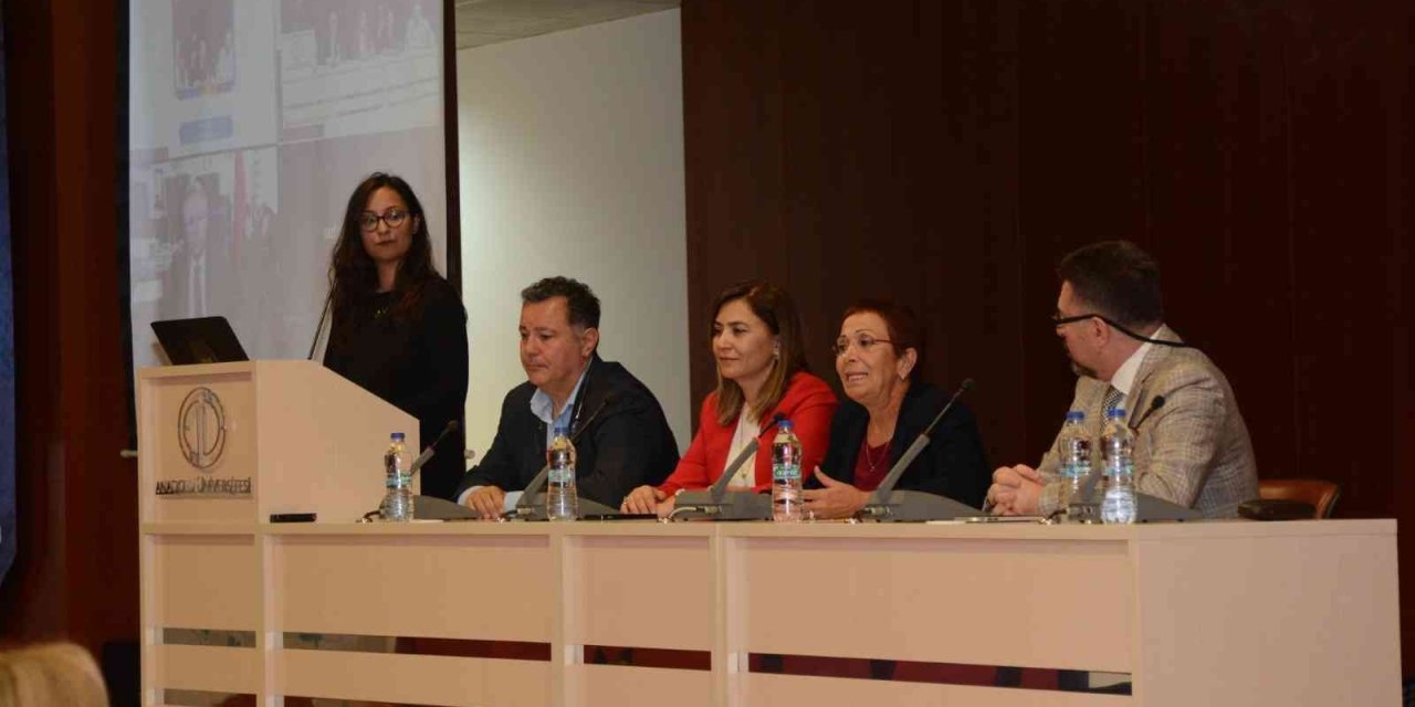 2. Uluslararası Tıp, Sağlık Ve İletişim Bilimleri Kongresi Başladı