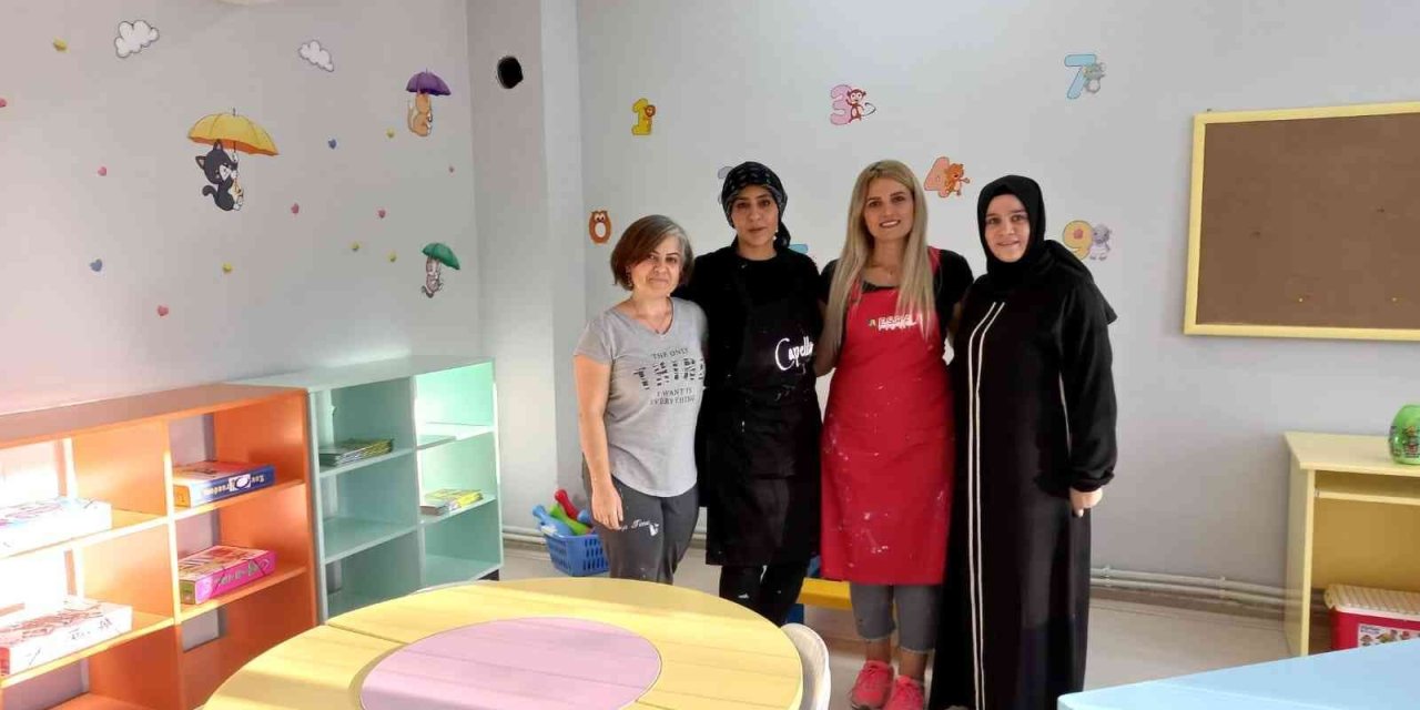 Anneler Okul Tadilatında