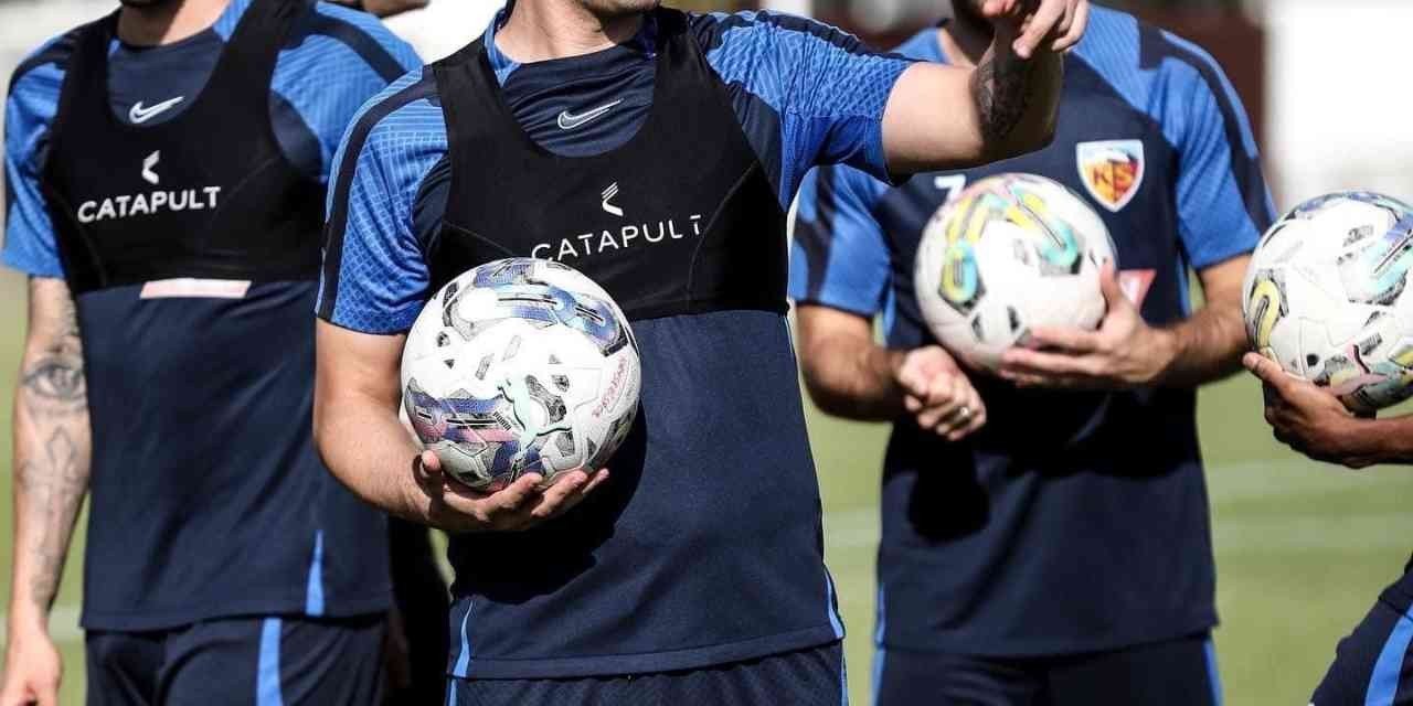 Kayserispor 23 Kişiyle İstanbul’a Gitti