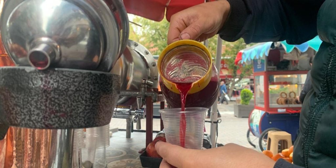 Kış Aylarının Yaklaşmasıyla Sifon Limonata Tezgâhları Nar Suyuyla Doldu