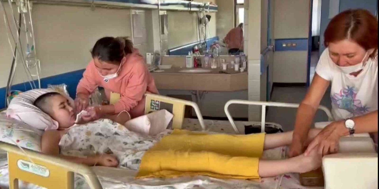 Türkiye’ye Ressam Olmak İçin Gelen 14 Yaşındaki Nargiza’nın Hayalleri Geçirdiği Kazayla Yarım Kaldı