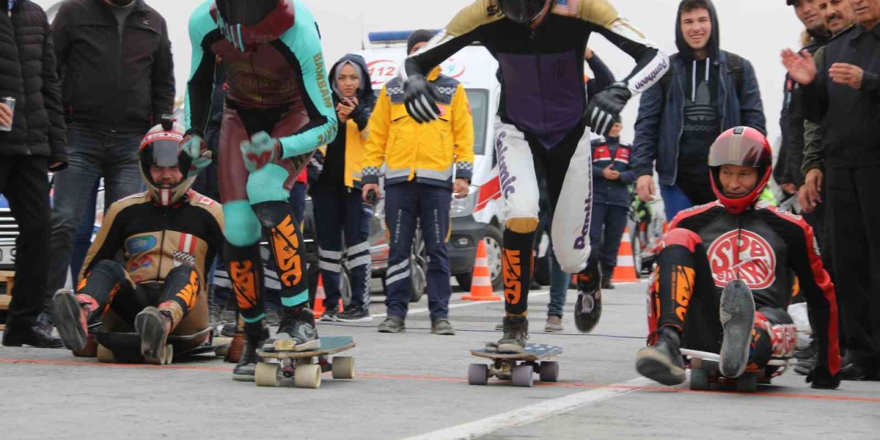 Dünya Kaykay İniş Şampiyonası Ve Hız Kızağı Yarışması Başladı