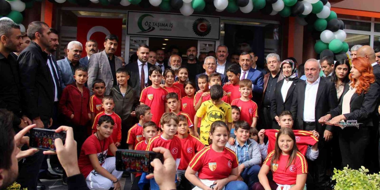 Öz Taşıma İş Sendikası Kayseri Bölge Başkanlığı Açıldı