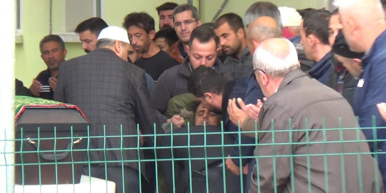 Ehliyetsiz Sürücünün Hayattan Kopardığı 7 Yaşındaki Miraç’ın Babası Cenazede Fenalık Geçirdi