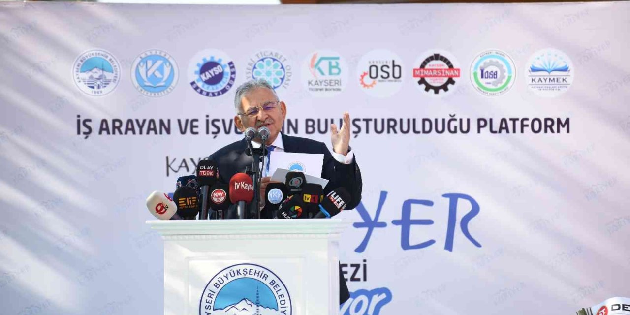 Büyükşehir’in Kariyer Merkezi, 1 Ayda 100 Kişiye İstihdam Sağladı