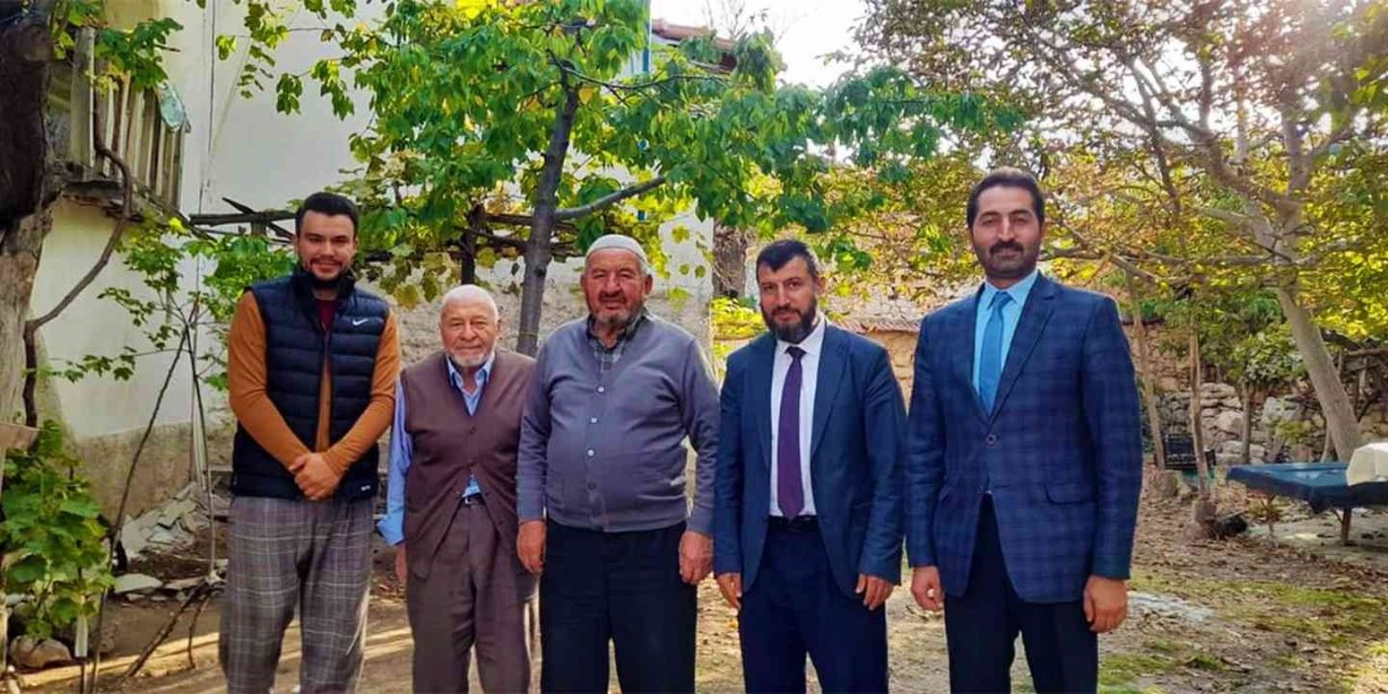Günyüzü Müftüsü Çelik, Emekli Din Görevlilerini Ve Şehit Ailelerini Ziyaret Etti