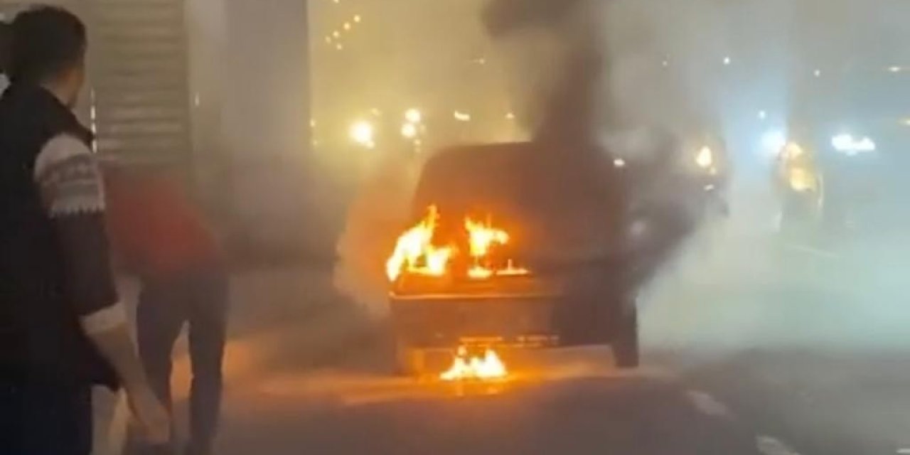 Seyir Halindeyken Yanan Otomobil Kullanılamaz Hale Geldi