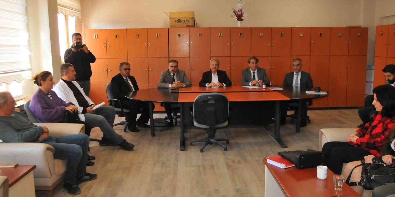 Başkan Akkaya Liseli Gençlerle Buluştu