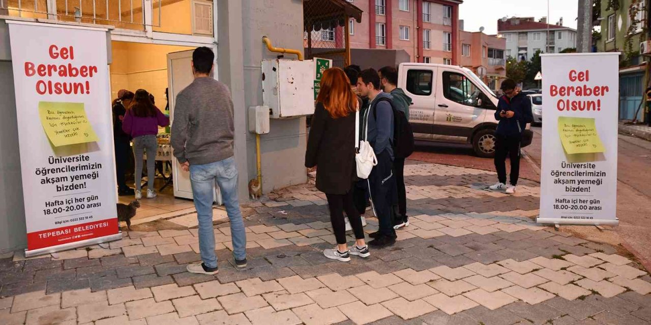 Öğrencilere Yemek Desteğine Yeni Yerinde Yoğun İlgi