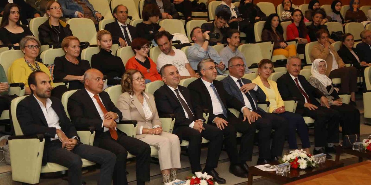 Erü’de “mimari Taş Oymacılığı Programı” Projesi’nin Kapanış Toplantısı Gerçekleştirildi