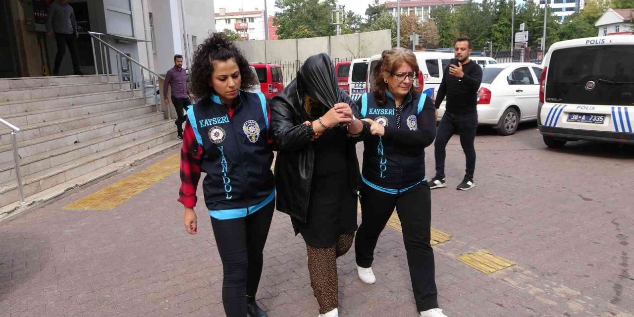 Kendinin Olmayan Evleri Kiraya Veren Kadın, 66 Bin 500 Tl Dolandırdı