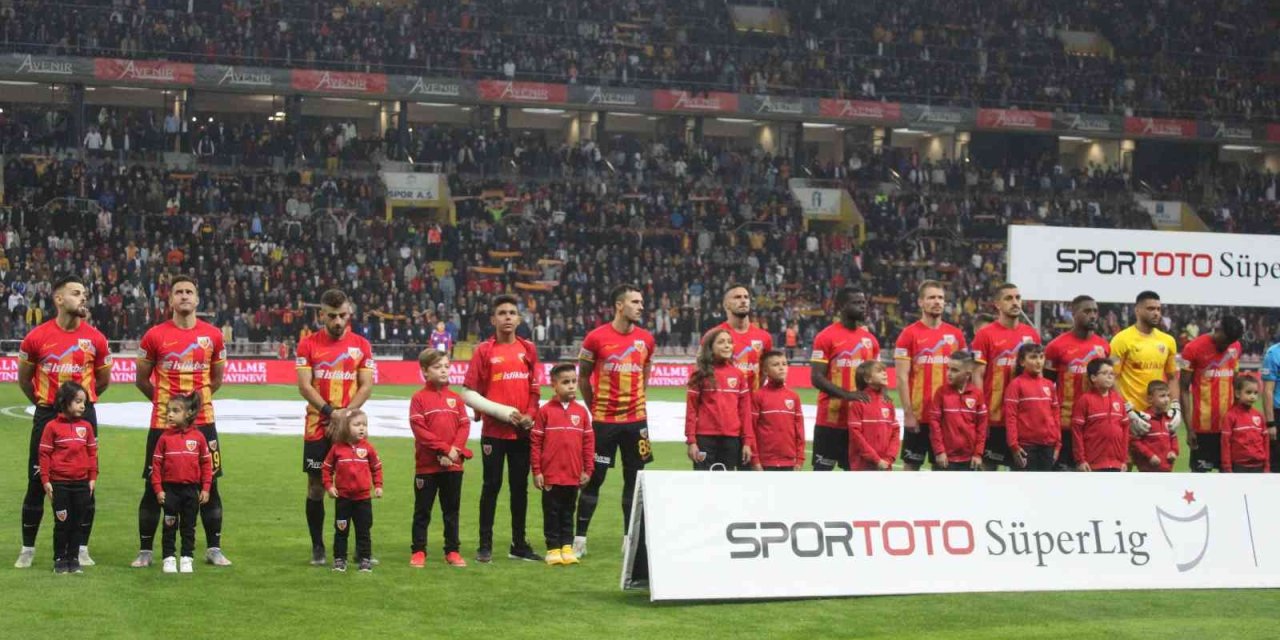 Spor Toto Süper Lig: Kayserispor: 0 - Galatasaray: 0 (maç Devam Ediyor)