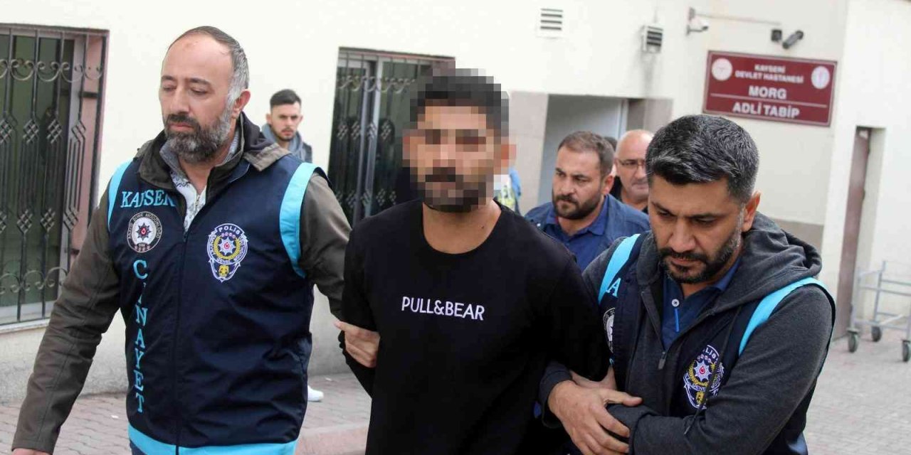 Yakalanan Firari Cinayet Zanlısı Adliyede