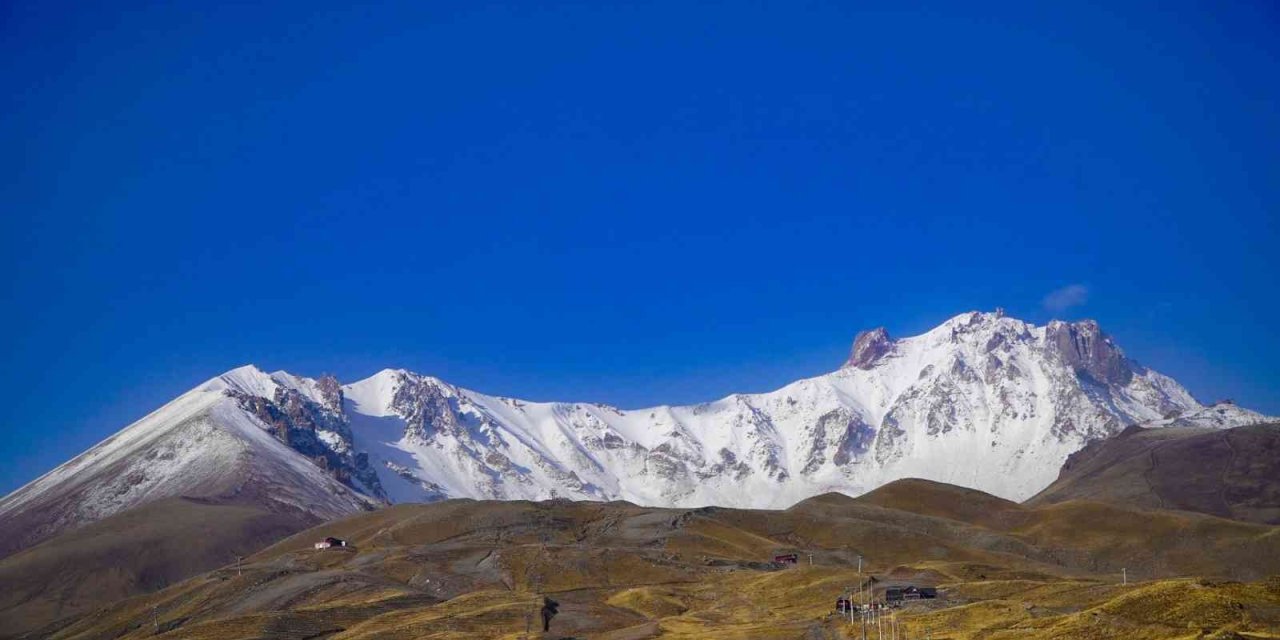 Erciyes’e Kar Yağdı