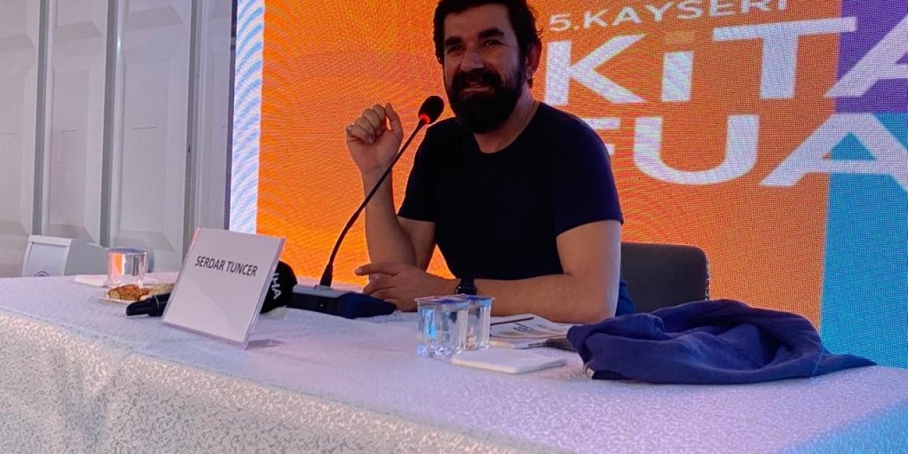 Serdar Tuncer Okurlarıyla Buluştu