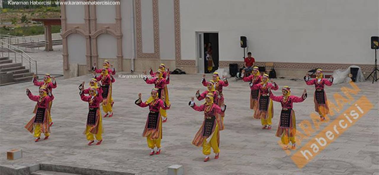 KMÜ Halk Oyunları ve Mehter Marşları ile Şenlendi