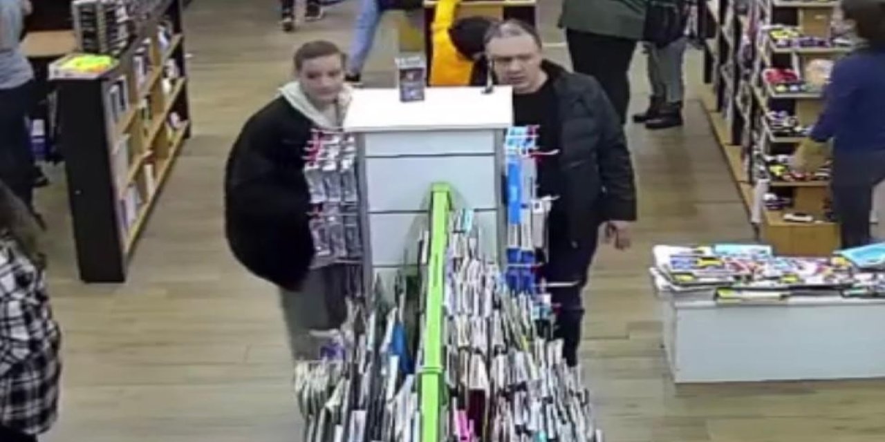 Bin Lira Değerindeki Kulaklığı Böyle Çaldılar