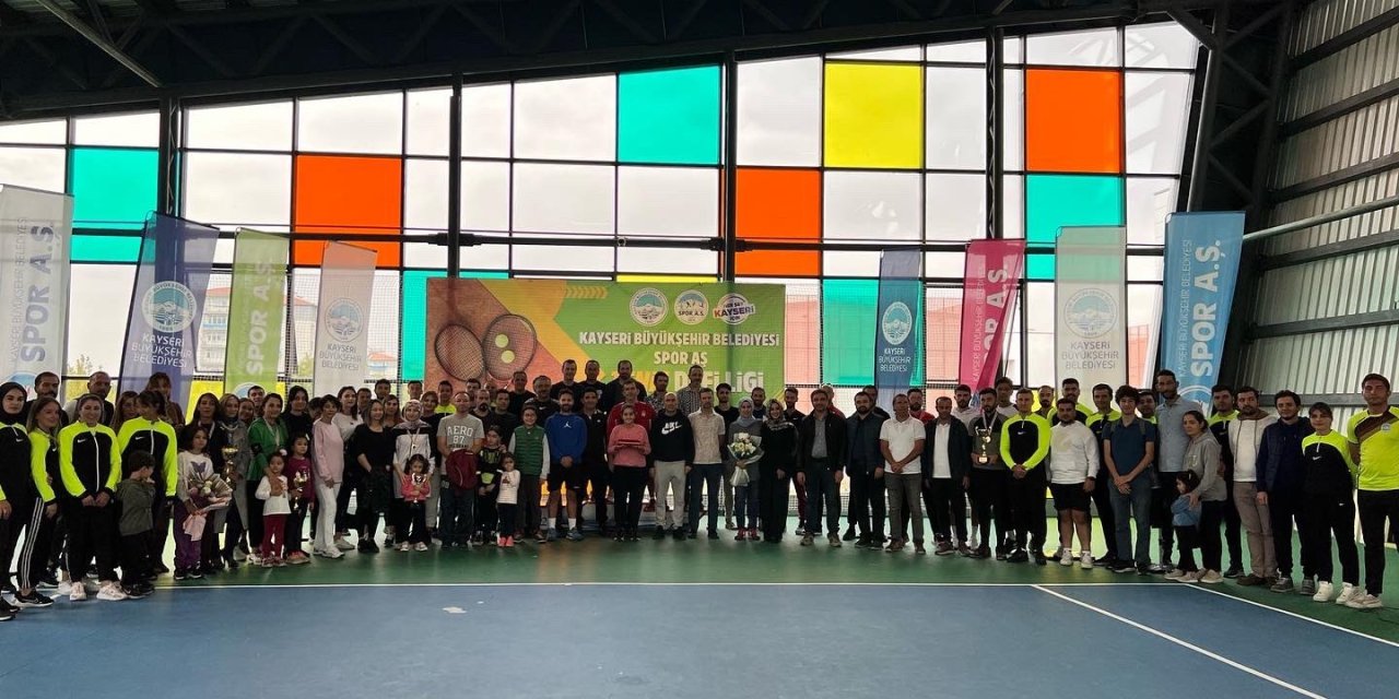 Büyükşehir’in Heyecan Dolu Tenis Defi Ligi’ne 200 Sporcu Katıldı