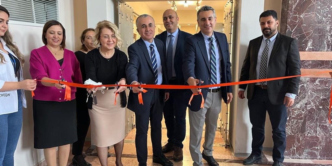 Esogü Hekimleri Hastalarından Gelen Hediyeleri Sergiledi