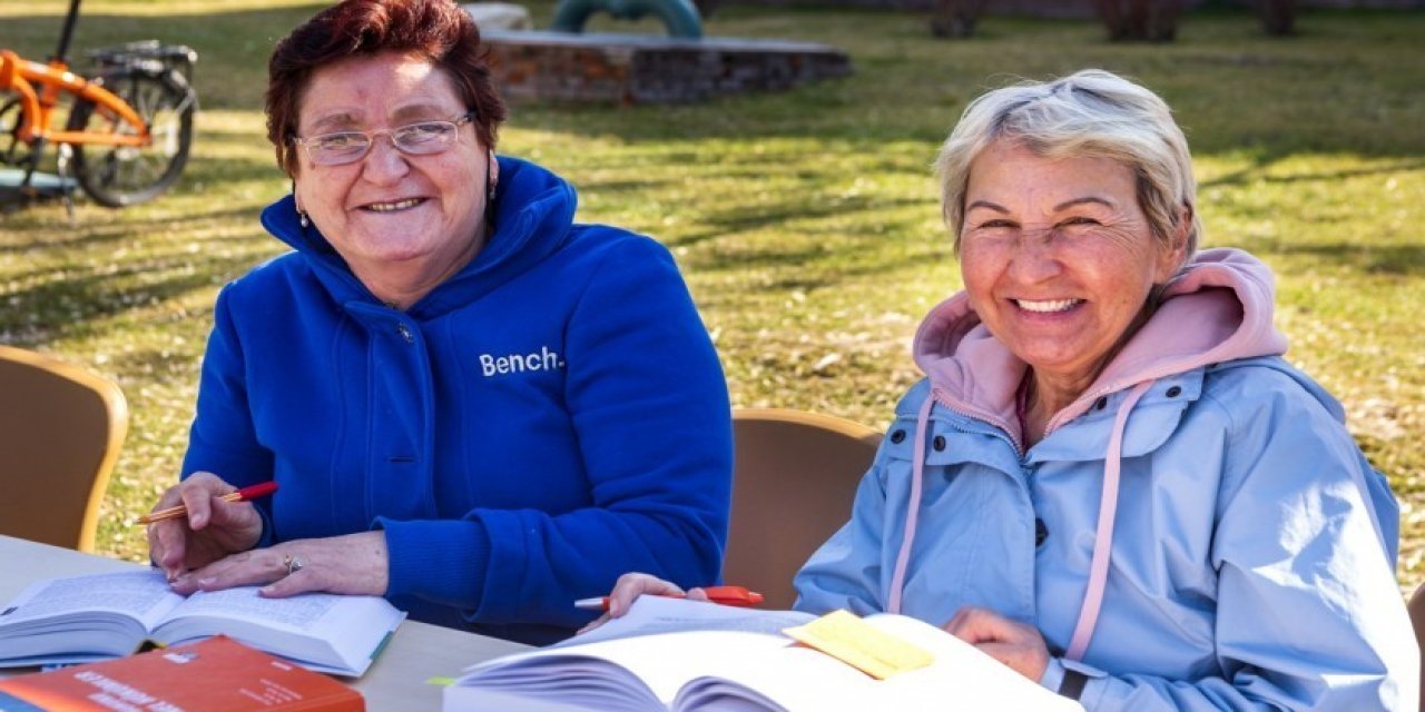 Anadolu Üniversitesi’nin Tazelenme Üniversitesi 60 Yaş Üstü Öğrencileri İçin Eğitim Veriyor