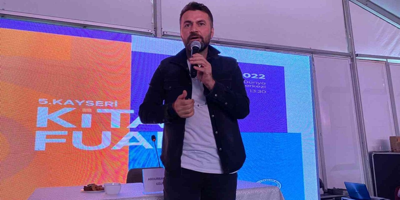 Kayseri Kitap Fuarı’nda Yazar Abdurrahman Uzun’a Yoğun İlgi