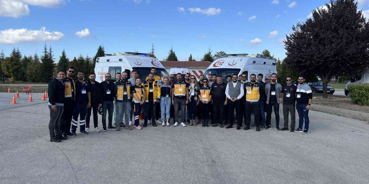 Türkiye’nin En Hızlı Ambulans Şoförleri Bu Eğitimlerle Yetişiyor