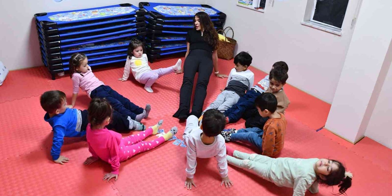 Çocuklar Yoga İle Keşfetmeyi Öğreniyor
