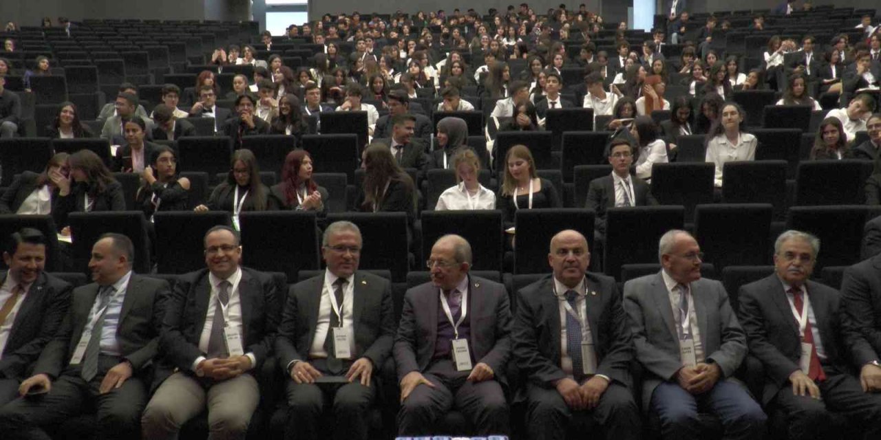 Tekden Fen Ve Anadolu Lisesi’nde ‘munex 22’ Konferansı