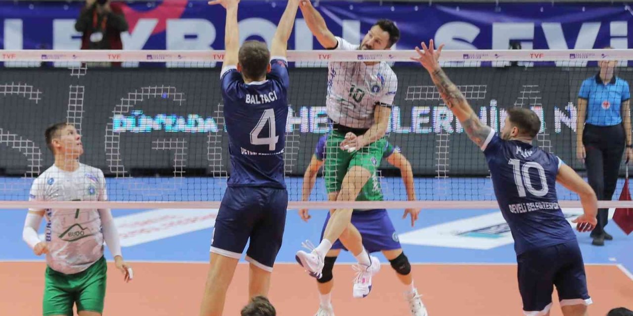 Efeler Ligi: Bursa Büyükşehir Belediyespor: 3- Develi Belediyespor: 2