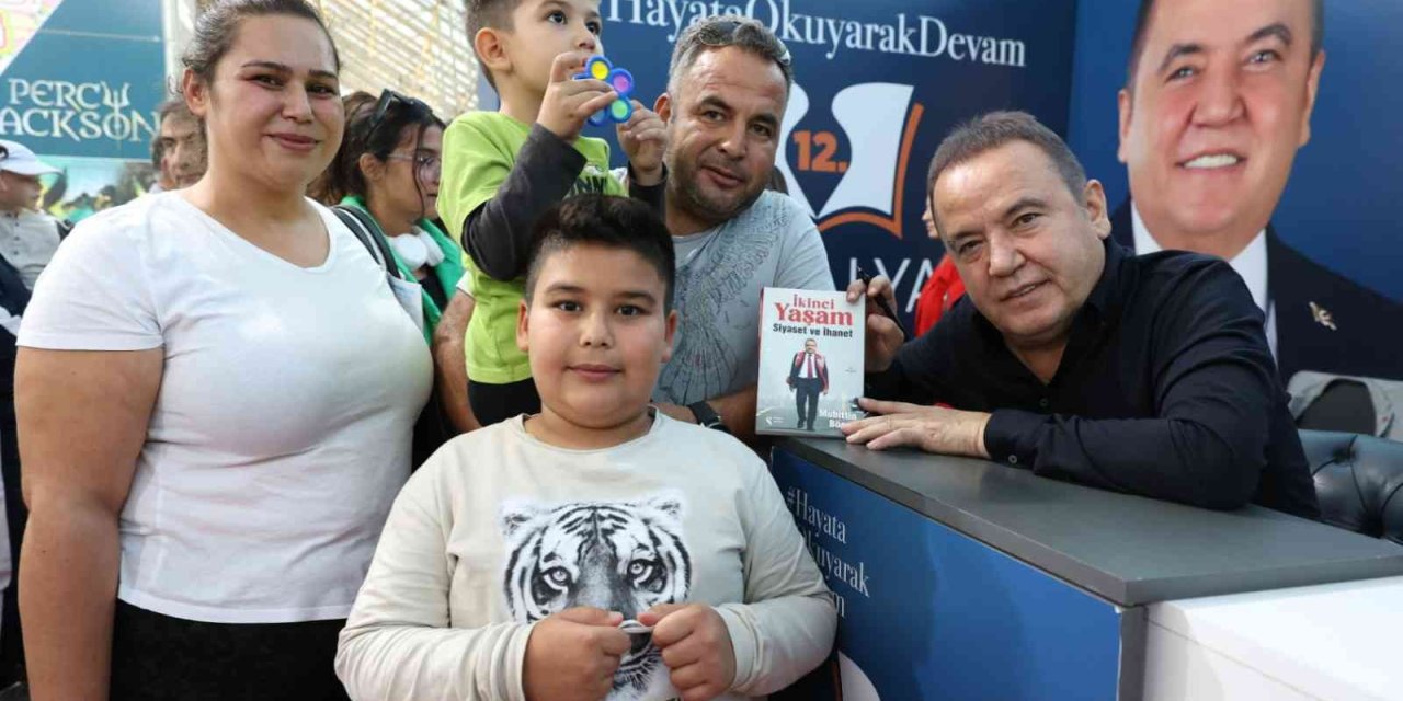 12. Antalya Kitap Fuarı Dolu Dolu Geçiyor