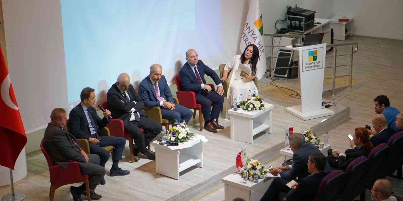 Alanya Hep Üniversitesi’nde ‘kimseyi Geride Bırakma’ Sloganıyla Gıda Paneli