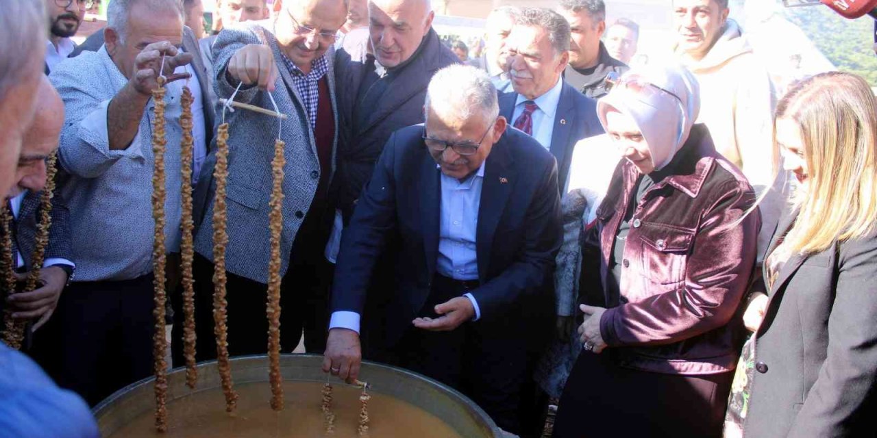 Yöresel Ürün ’kedi Bacağı’ Kocasinan’da Tanıtıldı