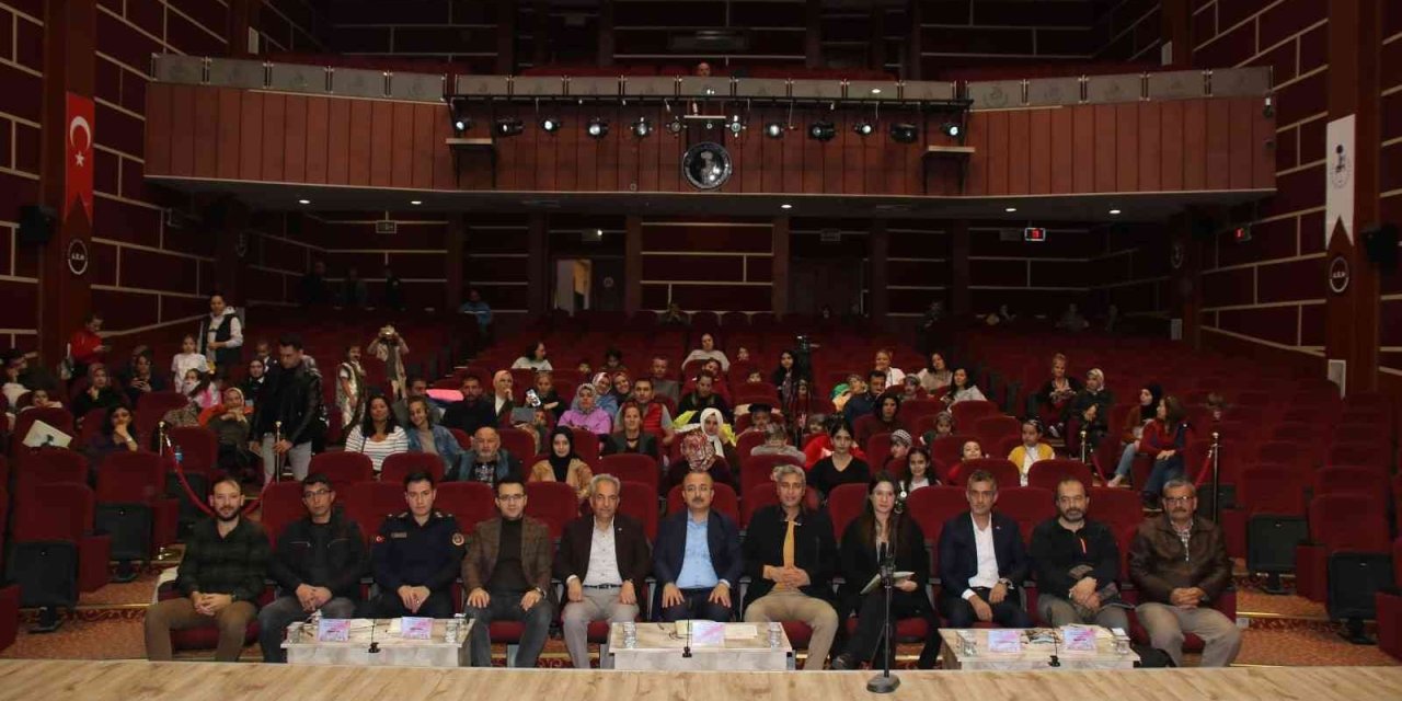 Nasreddin Hoca Fıkra Canlandırma Yarışması Bölge Finalleri Çekişmeli Geçiyor