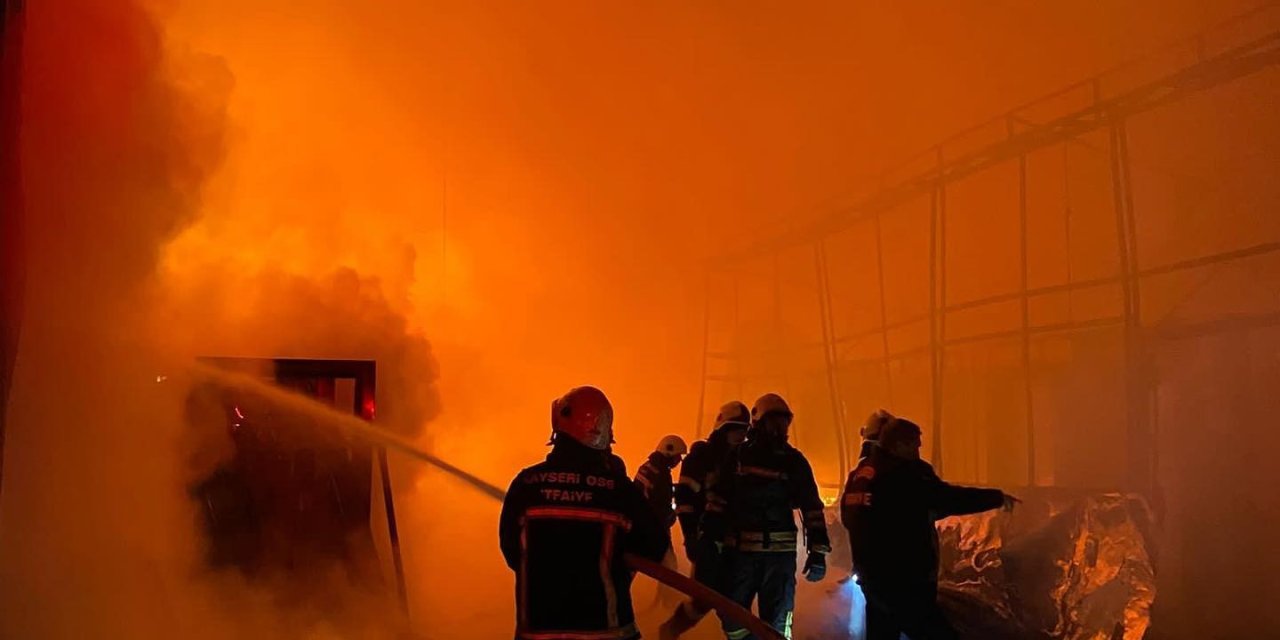 Çelik Kapı Fabrikasında Yangın