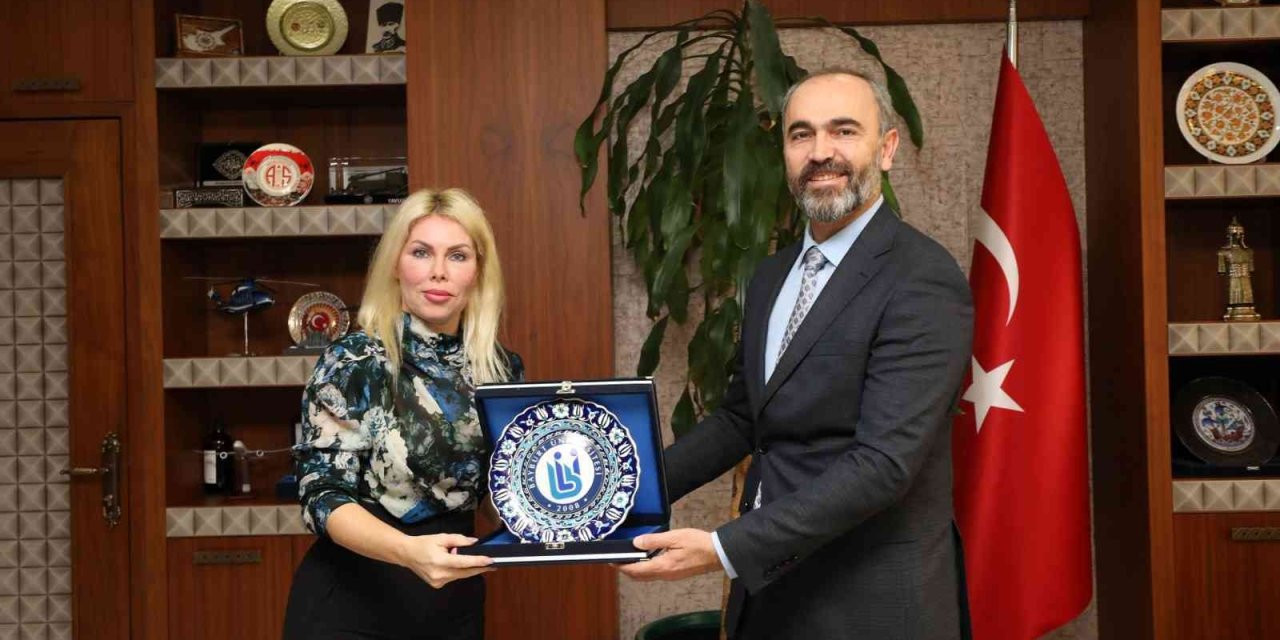 Akdeniz Üniversitesi İle Bayburt Üniversitesi Arasında İHA Eğitimi Alanında İş Birliği