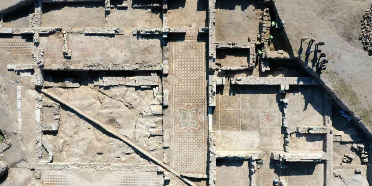 Geç Roma, Erken Bizans Döneminden Kalan Sağlam Mozaik Taban Döşemeler Gün Yüzüne Çıkıyor